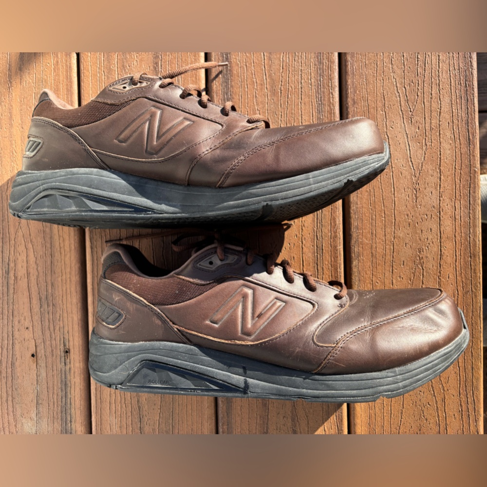 Men’s size 14 New Balance 928. Brown leather. Extra wide.